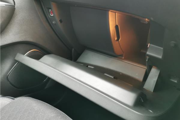 2019 Vauxhall Grandland X 1.2 Turbo GPF Sport Nav SUV 5dr Petrol Auto Euro 6 (s/s) (130 ps) - Cloth, photo 26