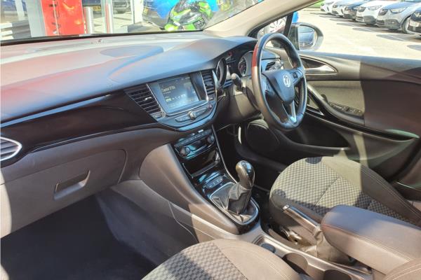 2018 VAUXHALL ASTRA 1.0T ecoTEC SRi 5dr-sequence-14