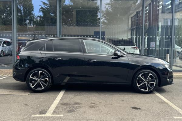 Vauxhall Astra* 5Dr 54kWh 11kWCh Ultimate AU - Jet Blk+alcantr, photo 8