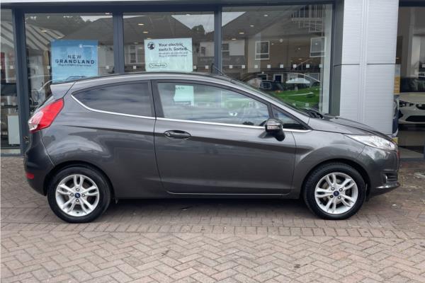 2016 Ford Fiesta 1.0T EcoBoost Zetec Hatchback 3dr Petrol Manual (s/s) (Euro 6) (99 g/km, 99 bhp)-sequence-8