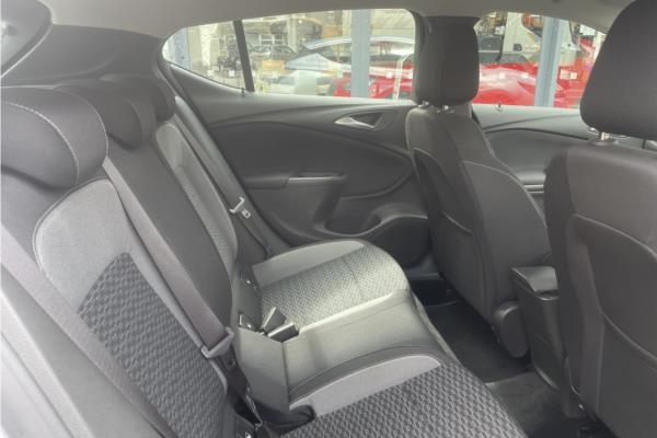 2020 Vauxhall Astra 1.2 Turbo SRi Hatchback 5dr Petrol Manual Euro 6 (s/s) (145 ps) - Cloth, photo 13