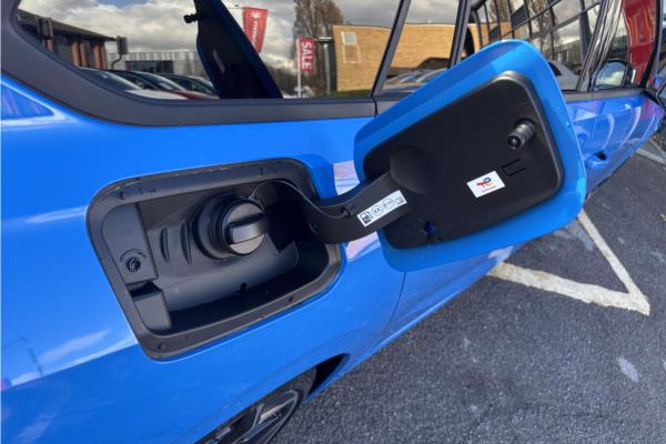 Vauxhall Astra* 5Dr 54kWh 11kWCh Ultimate AU - Jet Blk+alcantr, photo 34