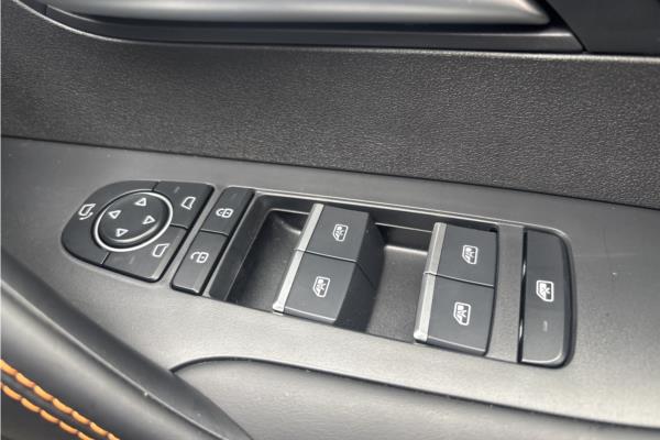 BYD Sealion* 5 1.5 Phev Dm-i Comfort AU - Black Vegan Ltr, photo 21