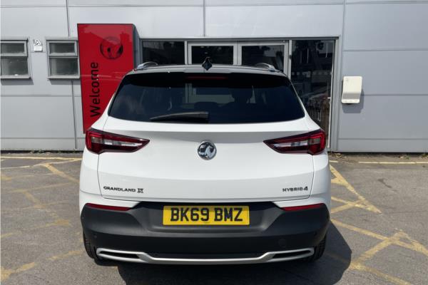 2020 Vauxhall Grandland X 1.6 13.2kWh Ultimate Nav SUV 5dr Petrol Plug-in Hybrid Auto 4WD Euro 6 (s/s) Hybrid4 (300 ps) - Berson Black, photo 7
