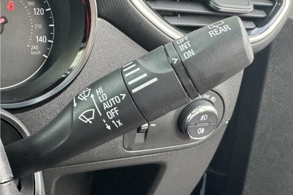 2022 Vauxhall Crossland 1.2 Turbo Ultimate SUV 5dr Petrol Auto Euro 6 (s/s) (130 ps) - Cloth/Alcantara, photo 28