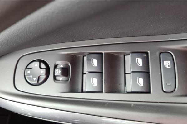 2020 VAUXHALL GRANDLAND - Berson Black, photo 23
