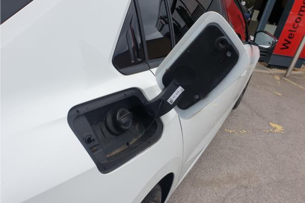2023 Vauxhall Astra 1.6 PiH 12.4kWh GS Hatchback 5dr Petrol Plug-in Hybrid Auto Euro 6 (s/s) (180 ps) - Interior trim material, Greta cloth, Jet Black, photo 35