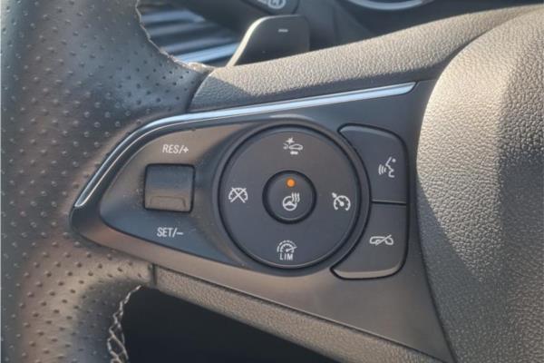 2019 Vauxhall Insignia 2.0 Turbo D BlueInjection SRi VX Line Nav Sports Tourer 5dr Diesel Auto Euro 6 (s/s) (170 ps) - Cloth/Leather, photo 17