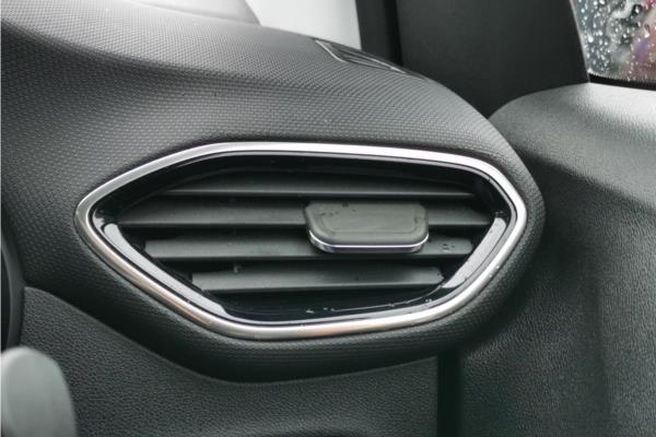 2022 Vauxhall Crossland 1.2 Turbo Ultimate SUV 5dr Petrol Auto Euro 6 (s/s) (130 ps) - Cloth/Alcantara, photo 39