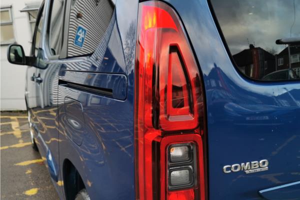 2021 Vauxhall Combo Life 1.2 Turbo SE MPV 5dr Petrol Auto Euro 6 (s/s) (7 Seat) (130 ps) - Cloth, photo 37