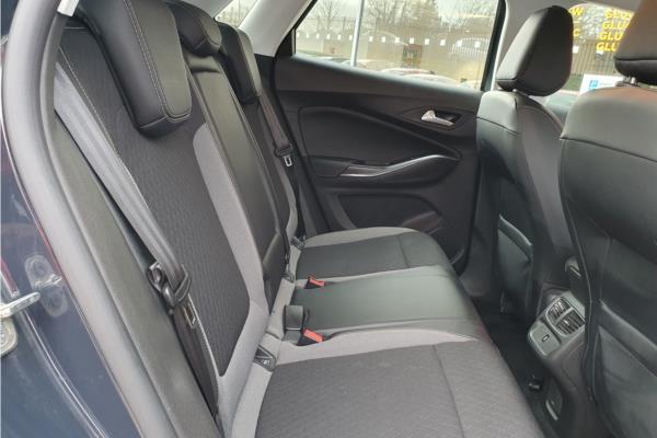 2019 Vauxhall Grandland X 1.2 Turbo GPF Sport Nav SUV 5dr Petrol Auto Euro 6 (s/s) (130 ps) - Cloth, photo 13