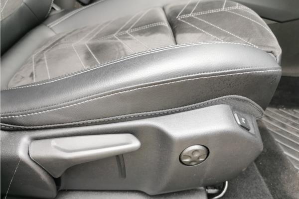2022 Vauxhall Grandland 1.2 Turbo Ultimate SUV 5dr Petrol Auto Euro 6 (s/s) (130 ps) - Black Alcantara, photo 29
