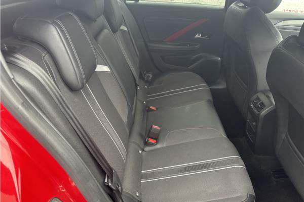 2022 Vauxhall Astra 1.6 12.4kWh GS Line Hatchback 5dr Petrol Plug-in Hybrid Auto Euro 6 (s/s) (180 ps) - Cloth, photo 13