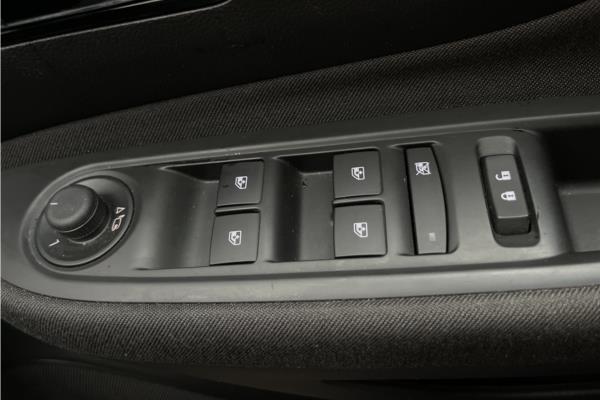 2019 Vauxhall Mokka X 1.4i Turbo Design Nav SUV 5dr Petrol Auto Euro 6 (140 ps) - Cloth, photo 21