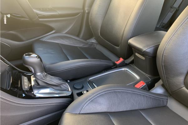 2019 Vauxhall Astra 1.4i Turbo GPF Elite Nav Hatchback 5dr Petrol Auto Euro 6 (s/s) (150 ps) - Leather, photo 43