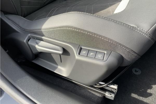 Vauxhall Corsa 5Dr HAT 1.2 Turbo 100 Ultimate AU - Renewknit Seat, photo 28