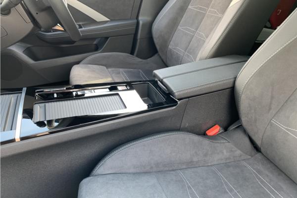 2023 Vauxhall Astra Electric 54kWh Ultimate Hatchback 5dr Electric Auto (156 ps) - Black Alcantara, photo 42