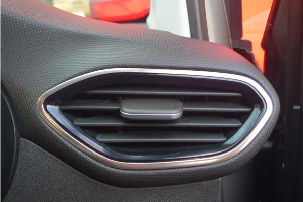 2020 Vauxhall Crossland X 1.2 Turbo Elite Nav SUV 5dr Petrol Auto Euro 6 (s/s) (130 ps) - Leather, photo 39