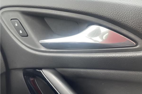 2019 Vauxhall Astra 1.4i Turbo Elite Nav Sports Tourer 5dr Petrol Auto Euro 6 (s/s) (150 ps) - Leather, photo 32