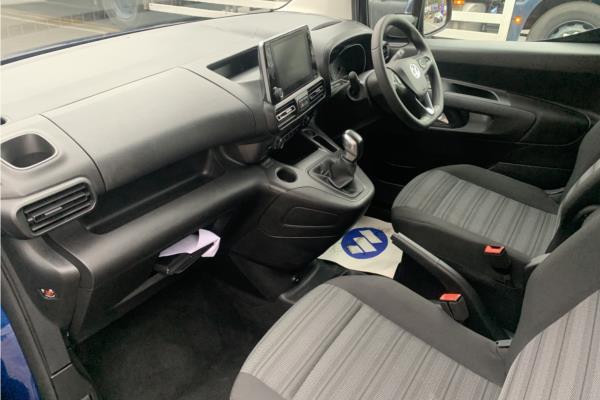 2020 Vauxhall Combo Life 1.5 Turbo D BlueInjection Energy XL MPV 5dr Diesel Manual Euro 6 (s/s) (7 Seat) (100 ps) - Cloth, photo 15