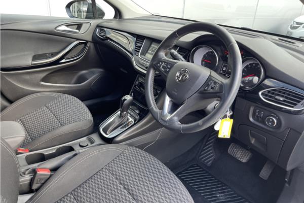 2018 VAUXHALL ASTRA 1.4T 16V 150 SRi 5dr Auto-sequence-11