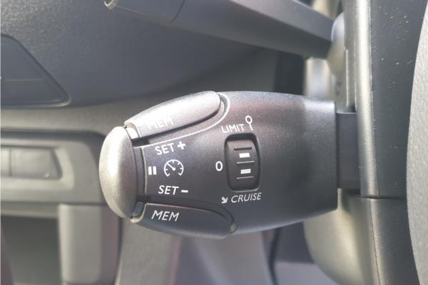 2024 Vauxhall Vivaro-e Life 50kWh Combi MPV 5dr Electric Auto LWB (9 Seat, 11kW Charger) (136 ps) - Curitiba Triton, photo 18