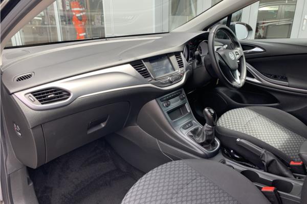 2019 Vauxhall Astra 1.6 CDTi ecoTEC BlueInjection Tech Line Nav Sports Tourer 5dr Diesel Euro 6 (s/s) (110 ps) - Cloth, photo 15