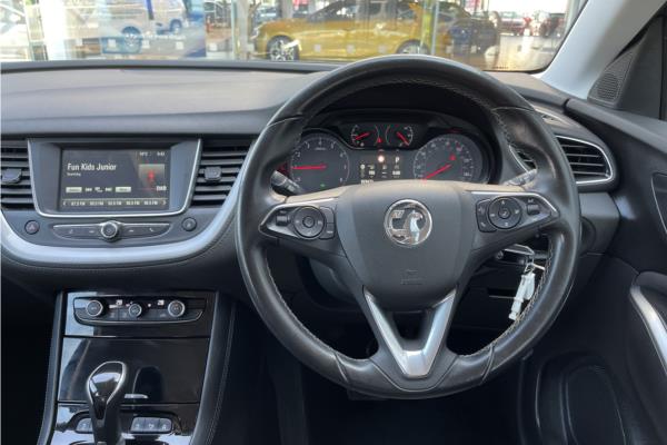 2018 Vauxhall Grandland X 1.2 Turbo SE SUV 5dr Petrol Auto Euro 6 (s/s) (130 ps) - Cloth, photo 11