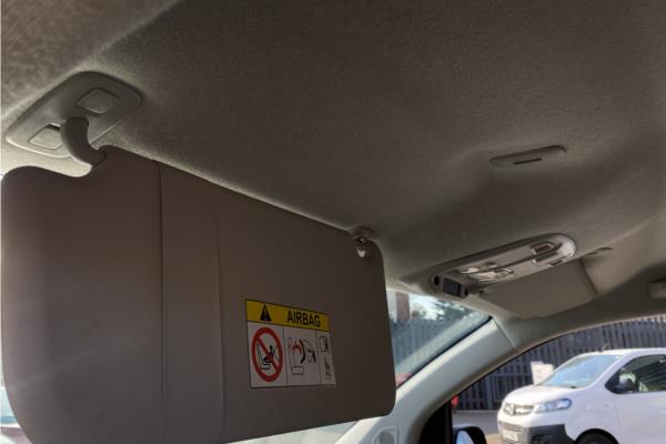 2021 Vauxhall Vivaro-e Life 50kWh Combi MPV 5dr Electric Auto LWB (9 Seat, 7.4kW Charger) (136 ps) - Cloth, photo 28