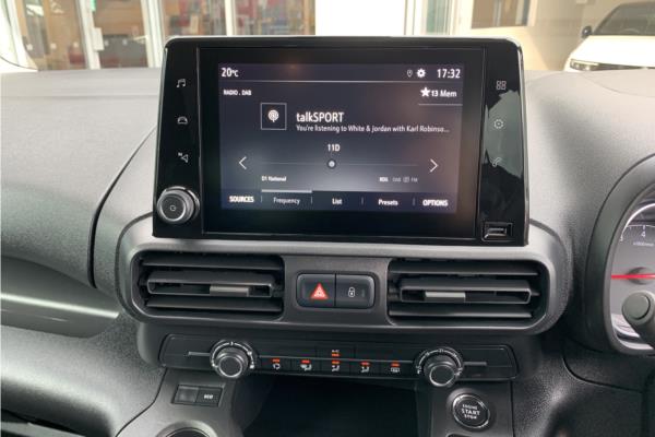 2021 Vauxhall Combo Life 1.2 Turbo SE MPV 5dr Petrol Auto Euro 6 (s/s) (130 ps) - Cloth, photo 17