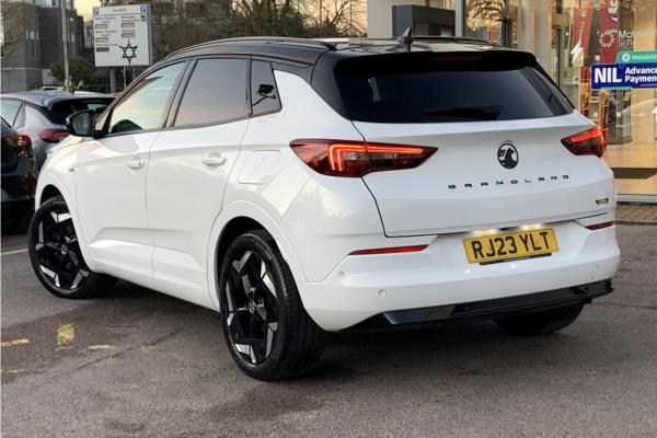 2023 Vauxhall Grandland - Black Alcantara, photo 6