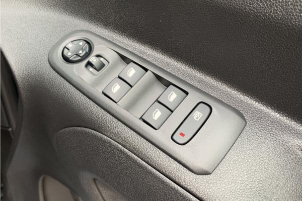 2021 Vauxhall Combo Life 1.2 Turbo SE MPV 5dr Petrol Auto Euro 6 (s/s) (130 ps) - Cloth, photo 22