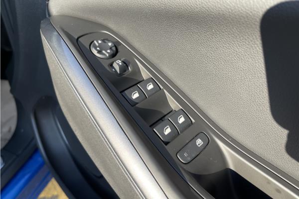 2018 Vauxhall Grandland X 1.2 Turbo Sport Nav SUV 5dr Petrol Manual (s/s) (130 ps) - Cloth, photo 25