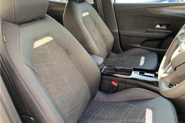 Vauxhall Mokka* HAT 50kWh 11kWCh 136ps Ultimate - Black Alcantara, photo 32