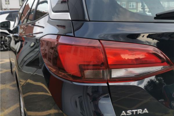 2019 Vauxhall Astra 1.4i Turbo Elite Nav Sports Tourer 5dr Petrol Manual  Euro 6 (s/s) (150 ps)