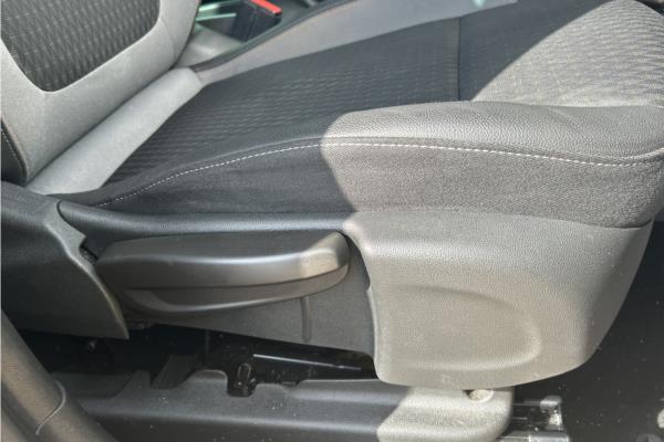 2019 Vauxhall Crossland X 1.2 Turbo GPF Elite Nav SUV 5dr Petrol Auto Euro 6 (s/s) (110 ps) - Cloth, photo 29