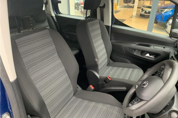 2020 Vauxhall Combo Life 1.5 Turbo D BlueInjection Energy XL MPV 5dr Diesel Manual Euro 6 (s/s) (7 Seat) (100 ps) - Cloth, photo 32