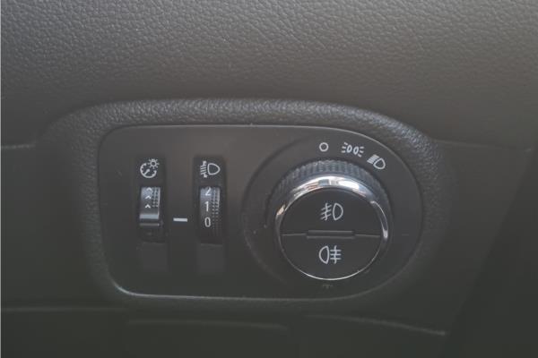 2018 Vauxhall Zafira Tourer 1.4i Turbo SRi Nav MPV 5dr Petrol Manual Euro 6 (140 ps) - Cloth, photo 21