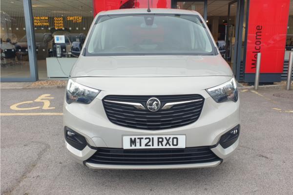 2021 Vauxhall Combo Life 1.2 Turbo SE MPV 5dr Petrol Auto Euro 6 (s/s) (130 ps) - Cloth, photo 3