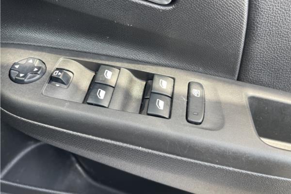 2021 Vauxhall Corsa 1.2 Turbo Elite Hatchback 5dr Petrol Auto Euro 6 (s/s) (100 ps) - Cloth, photo 22