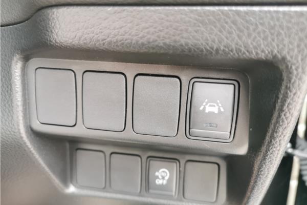Non Franchise 2018 Nissan Qashqai 1.3 DIG-T Tekna SUV 5dr Petrol Manual Euro 6 (s/s) (140 ps) - Mixed Leather - Fabric/Cloth, photo 32