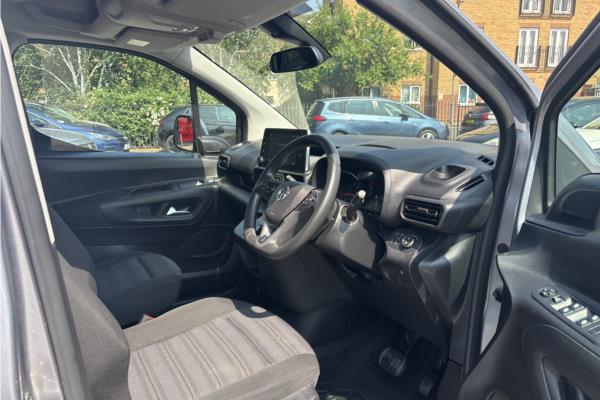 2021 Vauxhall Combo Life 1.2 Turbo SE MPV 5dr Petrol Auto Euro 6 (s/s) (130 ps) - Cloth, photo 12