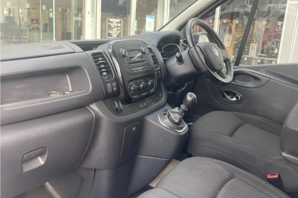 2018 VAUXHALL VIVARO - Cloth, photo 15