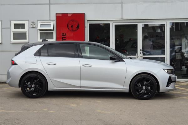 2025 Vauxhall Astra - Jet Black Greta, photo 9