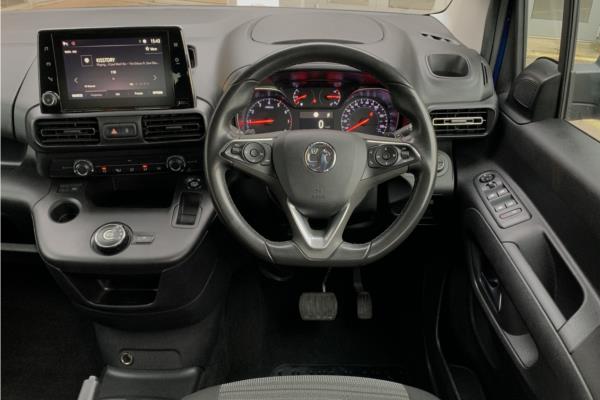 2021 Vauxhall Combo Life 1.2 Turbo SE MPV 5dr Petrol Auto Euro 6 (s/s) (7 Seat) (130 ps) - Cloth, photo 11