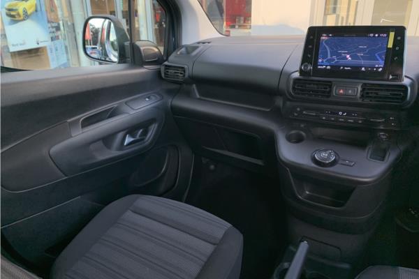 2020 Vauxhall Combo Life 1.2 Turbo Elite MPV 5dr Petrol Auto Euro 6 (s/s) (7 Seat) (130 ps) - Cloth, photo 43