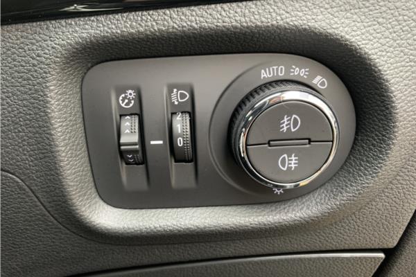 2021 Vauxhall Astra - Cloth Sienna/Jet Blk, photo 21