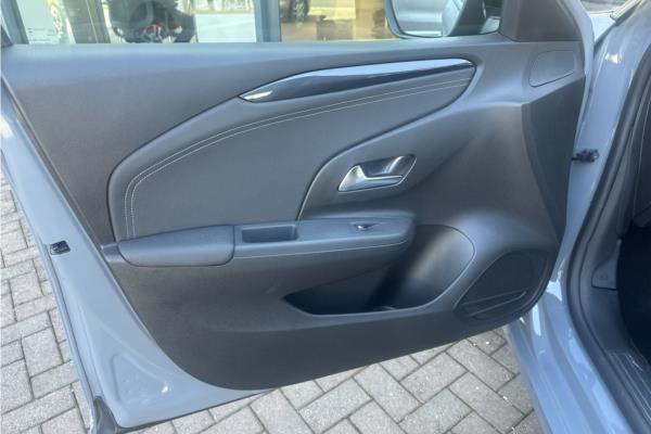 2025 Vauxhall Corsa-e 50kWh Yes Hatchback 5dr Electric Auto (136 ps) - Red Banda Fabr, photo 47