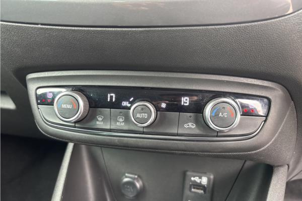 2022 Vauxhall Crossland 1.2 Turbo Elite Edition SUV 5dr Petrol Auto Euro 6 (s/s) (130 ps) - Cloth, photo 16