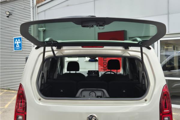 2021 Vauxhall Combo Life 1.2 Turbo Elite MPV 5dr Petrol Auto Euro 6 (s/s) (7 Seat) (130 ps) - Cloth, photo 13